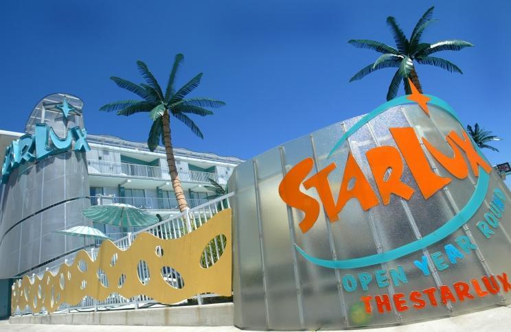 The Starlux Hotel Wildwood Exterior photo